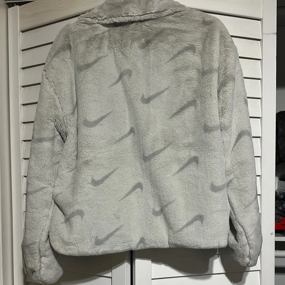 Nike Women's Gray Fleece Jacket - Picture 3 of 3